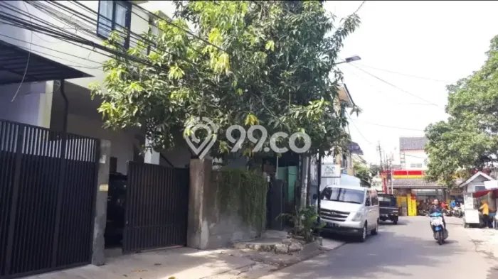 Kost Strategis Disewakan di Pancoran, Jakarta Selatan Kondisi Baik Full Furnished Kost Strategis Disewakan di Pancoran, Jakarta Selatan Kondisi Baik Full Furnished