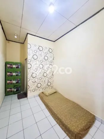 Kos-kosan Strategis Disewakan di Pondok Aren, Tangerang Selatan Kondisi Baik Full Furnished Kos-kosan Strategis Disewakan di Pondok Aren, Tangerang Selatan Kondisi Baik Full Furnished