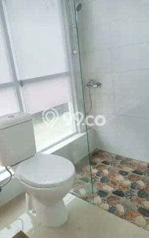 Kost Strategis Disewakan di Kebon Jeruk, Jakarta Barat Kondisi Baik Full Furnished Kost Strategis Disewakan di Kebon Jeruk, Jakarta Barat Kondisi Baik Full Furnished