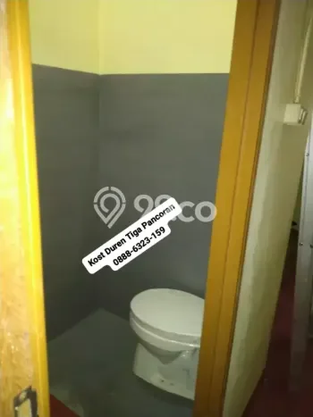 Disewakan Kost Strategis di Kebayoran Lama Kondisi Bagus Full Furnished Disewakan Kost Strategis di Kebayoran Lama Kondisi Bagus Full Furnished