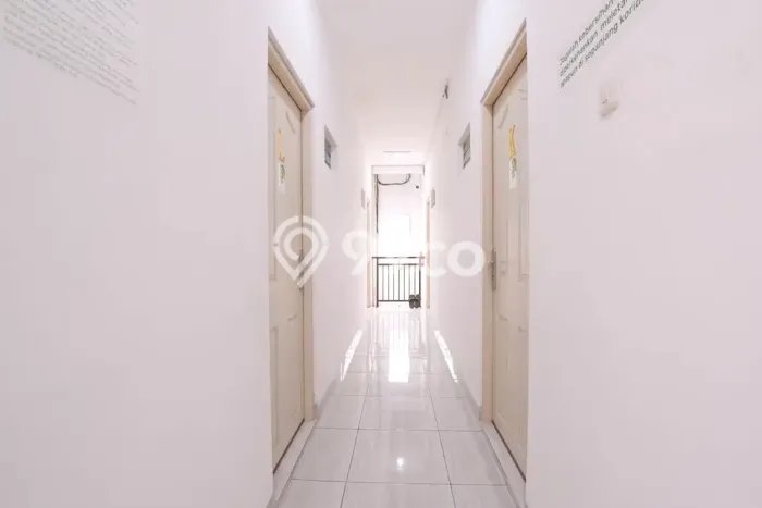 Kost Nyaman Strategis di Kebayoran Baru Full Furnished Kost Nyaman Strategis di Kebayoran Baru Full Furnished