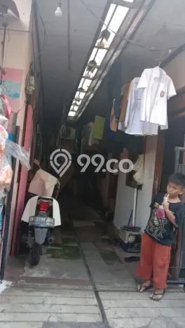 Disewakan Kost Lokasi Tebet, Jakarta Selatan Area Strategis Disewakan Kost Lokasi Tebet, Jakarta Selatan Area Strategis