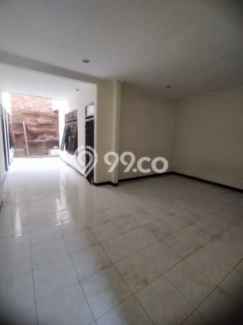 For Sale Hunian Rumah Terawat 3 Kamar di Taman Kopo Indah, Bandung For Sale Hunian Rumah Terawat 3 Kamar di Taman Kopo Indah, Bandung