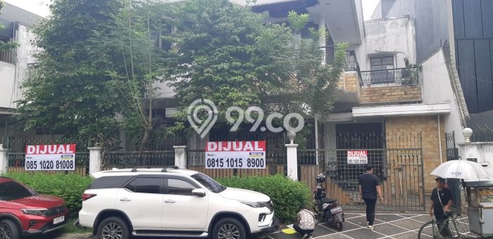 Ready to Use! Luxury House LT 394m2 Desain Elegan di Puri Indah Ready to Use! Luxury House LT 394m2 Desain Elegan di Puri Indah