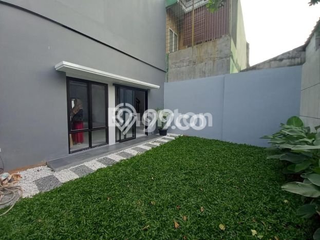 Rumah Luas Asri 4 KT Siap Pakai di Caman Bekasi Rumah Luas Asri 4 KT Siap Pakai di Caman Bekasi