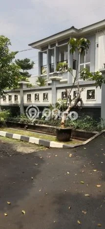 Rumah Elit LB 500m2 Siap Pakai Desain Elegan di Jatimelati, Bekasi Rumah Elit LB 500m2 Siap Pakai Desain Elegan di Jatimelati, Bekasi