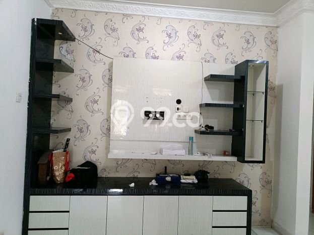 Disewakan! Rumah 3 Kamar Tidur &
3 Kamar Mandi di Cengkareng Barat, Jakarta Barat Disewakan! Rumah 3 Kamar Tidur &
3 Kamar Mandi di Cengkareng Barat, Jakarta Barat
