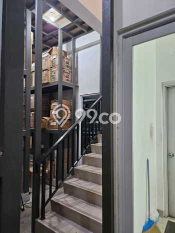Gudang Bagus Dijual LB 260m2 Lokasi Strategis Jakarta Barat Area Cocok untuk Bisnis Gudang Bagus Dijual LB 260m2 Lokasi Strategis Jakarta Barat Area Cocok untuk Bisnis
