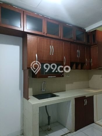 Disewakan! Rumah 3 Kamar Tidur &
3 Kamar Mandi di Cengkareng Barat, Jakarta Barat Disewakan! Rumah 3 Kamar Tidur &
3 Kamar Mandi di Cengkareng Barat, Jakarta Barat