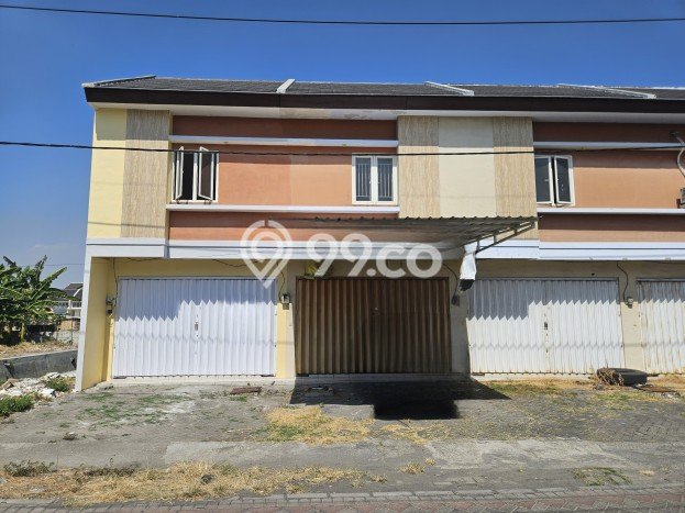 LOKASI STRATEGIS! Ruko di Gununganyar, Luas 120m2m², Area Komersial, Jalan Utama LOKASI STRATEGIS! Ruko di Gununganyar, Luas 120m2m², Area Komersial, Jalan Utama