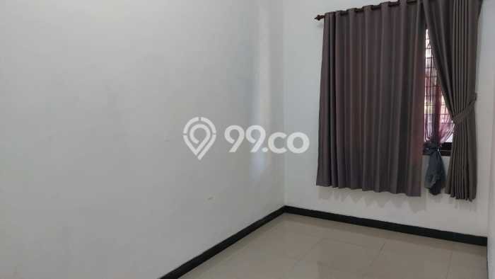 PROPERTI UNGGULAN! Rumah di Waru, 2 KM, Lingkungan Elite, LT 180m2m² LB 180m2m² PROPERTI UNGGULAN! Rumah di Waru, 2 KM, Lingkungan Elite, LT 180m2m² LB 180m2m²