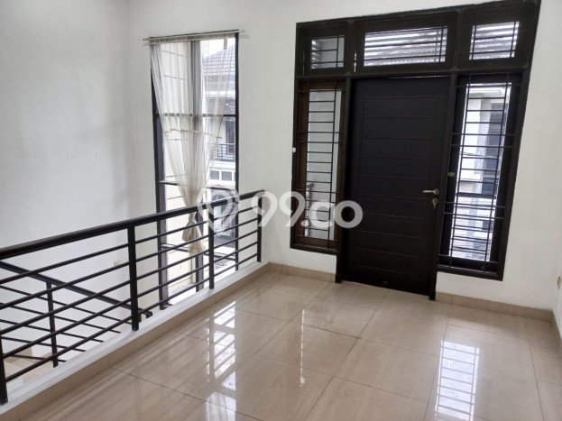 SEGERA MILIKI! Rumah di Manyar, Surabaya, Luas 104m2m² Bangunan 180m2m² SEGERA MILIKI! Rumah di Manyar, Surabaya, Luas 104m2m² Bangunan 180m2m²