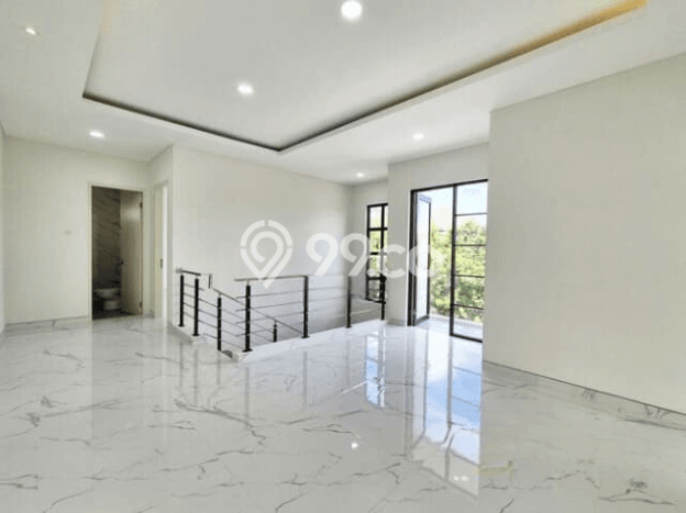 Jual Rumah Luas Elegan Dengan View Eksklusif di Jemursari, Surabaya Jual Rumah Luas Elegan Dengan View Eksklusif di Jemursari, Surabaya