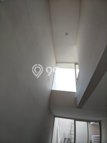 Rumah Tenang di Wiyung, 4 KM, Luas 128m2m² LB 150m2m² Rumah Tenang di Wiyung, 4 KM, Luas 128m2m² LB 150m2m²