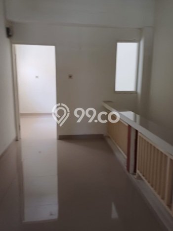 Jual Cepat Rumah dengan 5 Kamar Tidur dan 3 Kamar Mandi di Kawasan Rungkut, Surabaya Jual Cepat Rumah dengan 5 Kamar Tidur dan 3 Kamar Mandi di Kawasan Rungkut, Surabaya