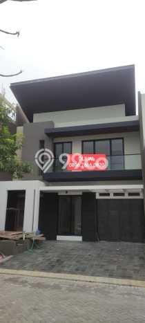 HOT DEAL! Rumah Berkualitas di , Surabaya, Luas 153m2m² LB 268m2m² HOT DEAL! Rumah Berkualitas di , Surabaya, Luas 153m2m² LB 268m2m²