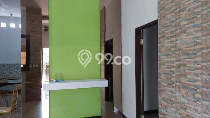 PROPERTI UNGGULAN! Rumah di Waru, 2 KM, Lingkungan Elite, LT 180m2m² LB 180m2m² PROPERTI UNGGULAN! Rumah di Waru, 2 KM, Lingkungan Elite, LT 180m2m² LB 180m2m²