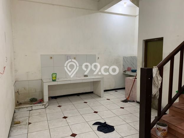 Ruko Bagus Dijual LB 140m2 Lokasi Strategis Surabaya Area Cocok untuk Berbisnis Ruko Bagus Dijual LB 140m2 Lokasi Strategis Surabaya Area Cocok untuk Berbisnis