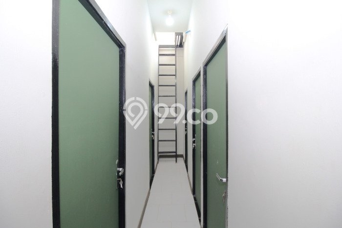 Peluang Investasi! Rumah Kost Dijual di Benda, Tangerang, 46 KT, 46 KM, Luas 300m2 Peluang Investasi! Rumah Kost Dijual di Benda, Tangerang, 46 KT, 46 KM, Luas 300m2