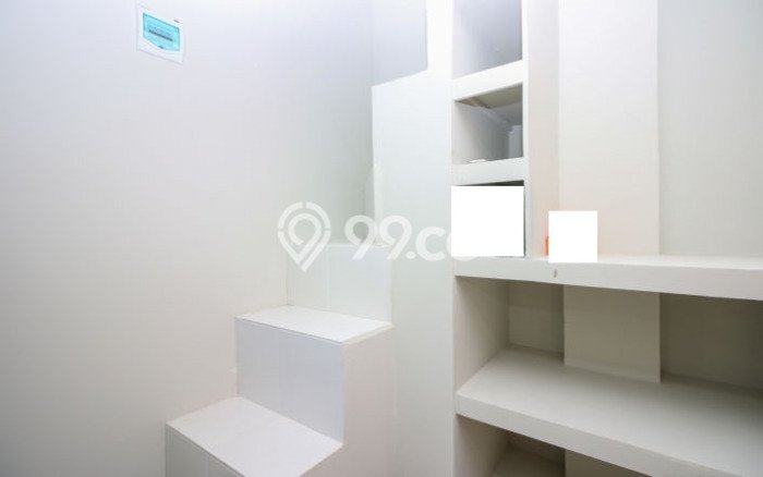 Peluang Investasi! Rumah Kost Dijual di Benda, Tangerang, 46 KT, 46 KM, Luas 300m2 Peluang Investasi! Rumah Kost Dijual di Benda, Tangerang, 46 KT, 46 KM, Luas 300m2