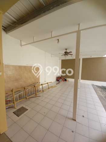 PRIME PROPERTY! Rumah di Green Lake City, 3 KM, Lingkungan Elite, Luas 200m² Bangunan 320m² PRIME PROPERTY! Rumah di Green Lake City, 3 KM, Lingkungan Elite, Luas 200m² Bangunan 320m²