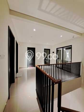 Rumah Luxury Modern Siap Huni di Gading Serpong Tangerang Rumah Luxury Modern Siap Huni di Gading Serpong Tangerang