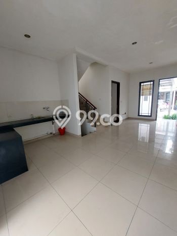 For Sale Hunian Rumah Terawat 4 KT di Green Lake City, Jakarta Barat For Sale Hunian Rumah Terawat 4 KT di Green Lake City, Jakarta Barat
