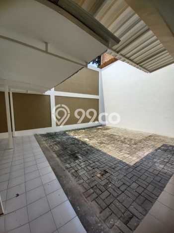 PRIME PROPERTY! Rumah di Green Lake City, 3 KM, Lingkungan Elite, Luas 200m² Bangunan 320m² PRIME PROPERTY! Rumah di Green Lake City, 3 KM, Lingkungan Elite, Luas 200m² Bangunan 320m²
