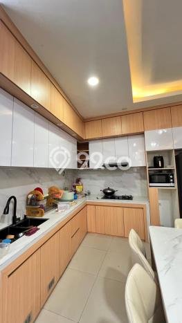 For Sale Rumah 4 Kamar Lokasi Strategis Nyaman dan Strategis di Cipondoh For Sale Rumah 4 Kamar Lokasi Strategis Nyaman dan Strategis di Cipondoh