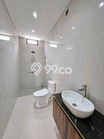 Ready to Use! Luxury House LT 200m2 Desain Modern di Bandung Barat Ready to Use! Luxury House LT 200m2 Desain Modern di Bandung Barat
