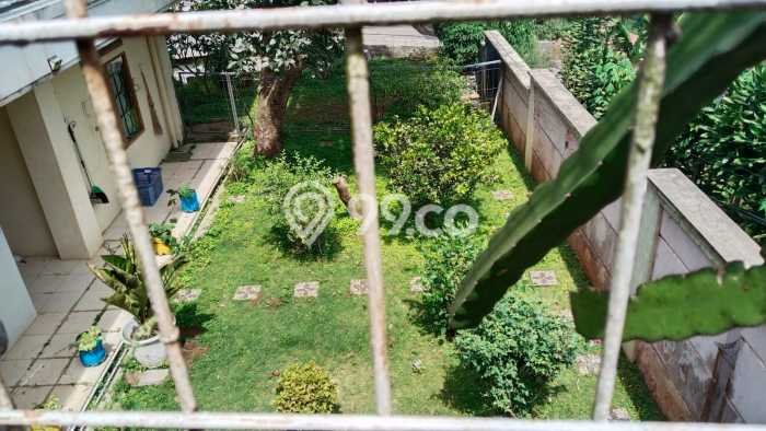Rumah Elit Modern Siap Huni di Ciumbuleuit Bandung Rumah Elit Modern Siap Huni di Ciumbuleuit Bandung