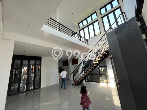 LISTING BARU! Rumah Strategis di Boyolali Kota, Luas 180m2m² LB 350m2m² LISTING BARU! Rumah Strategis di Boyolali Kota, Luas 180m2m² LB 350m2m²