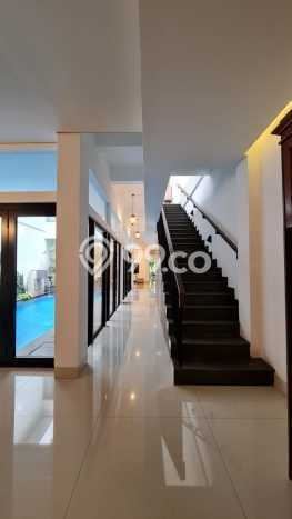 Lokasi strategis! Rumah siap huni disewakan di Menteng LB 440m2 Lokasi strategis! Rumah siap huni disewakan di Menteng LB 440m2