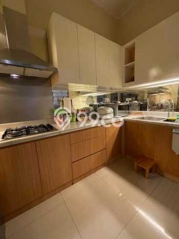 Hunian Mewah Siap Huni LT 196m2 di Kebon Jeruk, Jakarta Barat Hunian Mewah Siap Huni LT 196m2 di Kebon Jeruk, Jakarta Barat