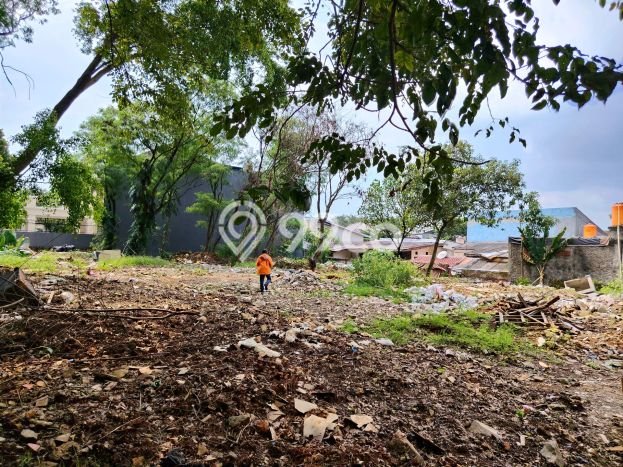 Tanah Dijual Lokasi Strategis di Jakarta Selatan dengan Luas 2005m2 Tanah Dijual Lokasi Strategis di Jakarta Selatan dengan Luas 2005m2