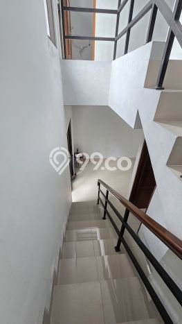 Jual Rumah Minimalis Bagus Punya 3 KT di Cinere Depok SHM Jual Rumah Minimalis Bagus Punya 3 KT di Cinere Depok SHM