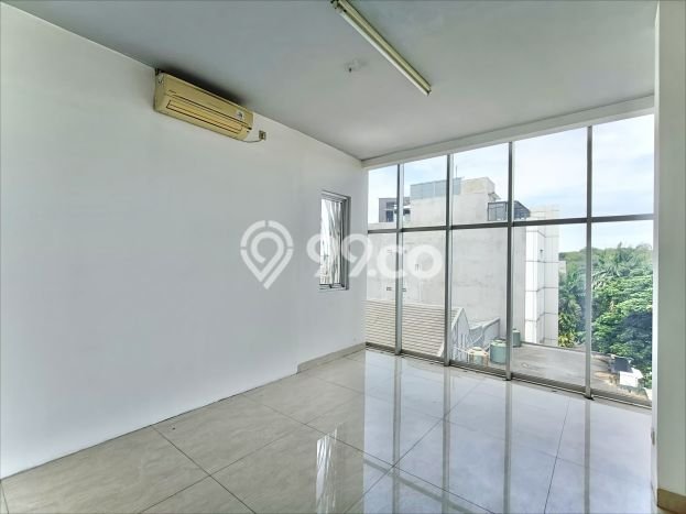 LOKASI STRATEGIS! Kantor Kawasan Kebayoran Lama, Luas 600m2m², Area Komersial, Mainroad LOKASI STRATEGIS! Kantor Kawasan Kebayoran Lama, Luas 600m2m², Area Komersial, Mainroad