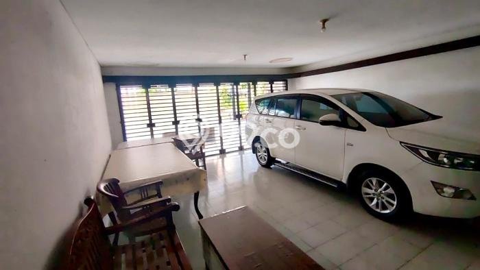 Rumah Mewah LB 676m2 Siap Pakai Desain Elegan di Bintaro, Tangerang Selatan Rumah Mewah LB 676m2 Siap Pakai Desain Elegan di Bintaro, Tangerang Selatan