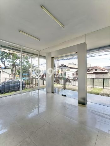 LOKASI STRATEGIS! Kantor Kawasan Kebayoran Lama, Luas 600m2m², Area Komersial, Mainroad LOKASI STRATEGIS! Kantor Kawasan Kebayoran Lama, Luas 600m2m², Area Komersial, Mainroad