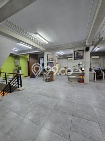 Ruko Strategis Kawasan Cikini, Luas 672m², Akses Mainroad, Berkembang Ruko Strategis Kawasan Cikini, Luas 672m², Akses Mainroad, Berkembang