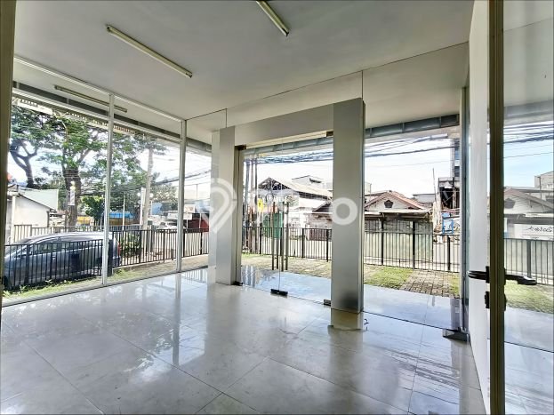 LOKASI STRATEGIS! Kantor Kawasan Kebayoran Lama, Luas 600m2m², Area Komersial, Mainroad LOKASI STRATEGIS! Kantor Kawasan Kebayoran Lama, Luas 600m2m², Area Komersial, Mainroad
