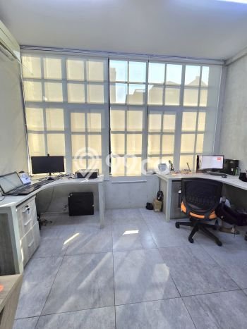 Ruko Strategis Kawasan Cikini, Luas 672m², Akses Mainroad, Berkembang Ruko Strategis Kawasan Cikini, Luas 672m², Akses Mainroad, Berkembang