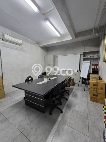 Ruko Strategis Kawasan Cikini, Luas 672m², Akses Mainroad, Berkembang Ruko Strategis Kawasan Cikini, Luas 672m², Akses Mainroad, Berkembang