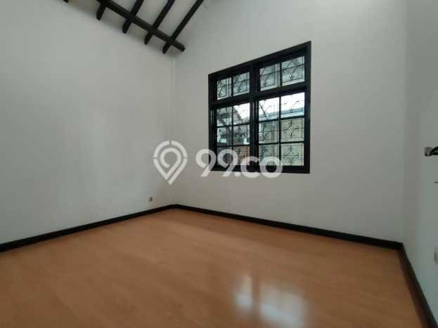 Rumah Elit Modern Tanpa Renovasi di Setra Murni Bandung Rumah Elit Modern Tanpa Renovasi di Setra Murni Bandung