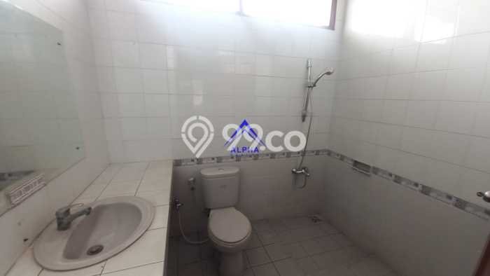 Rumah kawasan Cibeunying Kidul, 5 KT, Lingkungan Elite, Luas 450m² LB 389m² Rumah kawasan Cibeunying Kidul, 5 KT, Lingkungan Elite, Luas 450m² LB 389m²