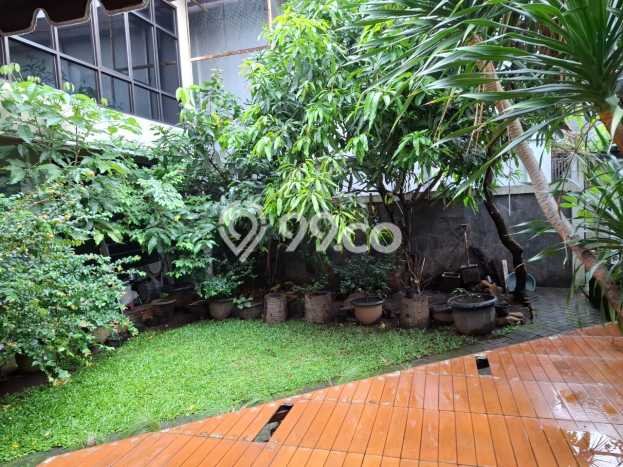 Rumah Elit Modern Tanpa Renovasi di Pasteur Bandung Rumah Elit Modern Tanpa Renovasi di Pasteur Bandung