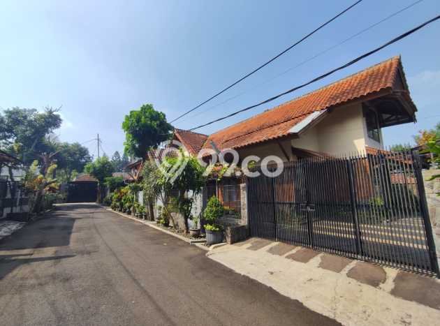 For Sale! Luxury House LT 448m2 Desain Elegan di Cigadung For Sale! Luxury House LT 448m2 Desain Elegan di Cigadung
