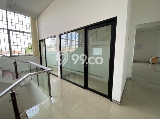 Kantor Kawasan Bisnis Kawasan BKR, Luas 720m², Siap Operasi Kantor Kawasan Bisnis Kawasan BKR, Luas 720m², Siap Operasi