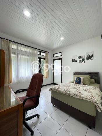 Rumah area Ciumbuleuit, 5 KT, Area Strategis, LT 530m² LB 350m² Rumah area Ciumbuleuit, 5 KT, Area Strategis, LT 530m² LB 350m²