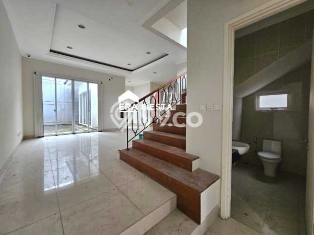 Rumah PREMIUM area BSD, Tangerang, Luas 160m² LB 130m² HARGA TERBAIK! Rumah PREMIUM area BSD, Tangerang, Luas 160m² LB 130m² HARGA TERBAIK!